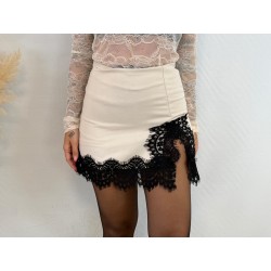 Falda pantalón encaje beige