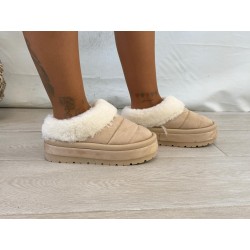 Zuecos pelos beige