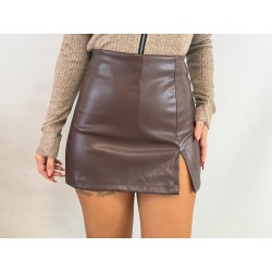 Falda pantalón polipiel marrón