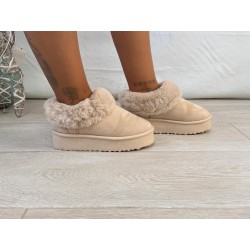 Zuecos pelos beige