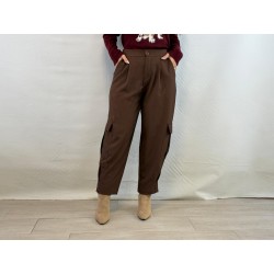 Pantalón cargo marrón