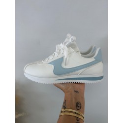 Zapatillas blancas/celeste