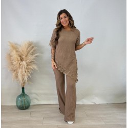 Conjunto encaje camel