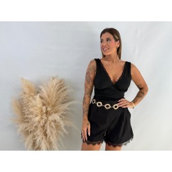 Camiseta cascos encaje negra