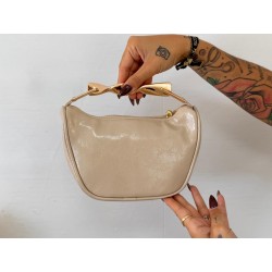 Bolso mano beige