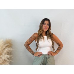 Básica nadadora blanca