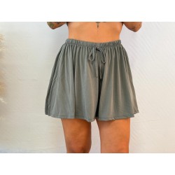 Pantalón corto verde