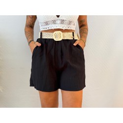 Pantalón corto cinturón negro