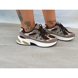Zapatillas N marrón
