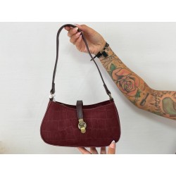 Bolso piel serpiente burdeos