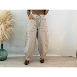 Pantalón lazada bolsillos...