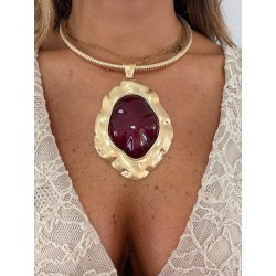 Collar piedra burdeos