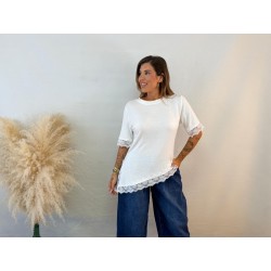 Camiseta asimétrica encaje