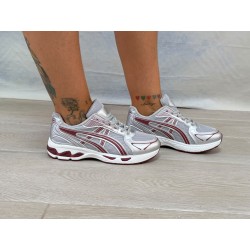 Zapatillas plata/burdeos