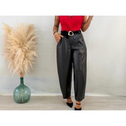 Pantalón polipiel negro