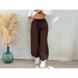 Pantalón jogger marrón