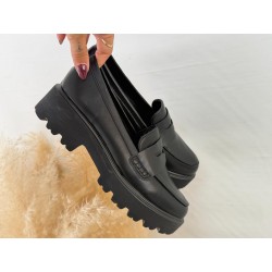 Mocasín negro