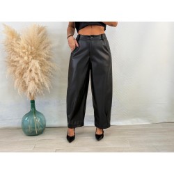 Pantalón polipiel negro